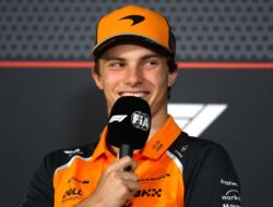 Piastri Tanggapi Team Order McLaren: Analisis Terbaru