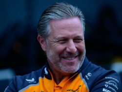 Zak Brown Berharap Kolaborasi dengan Verstappen di Balap Ketahanan